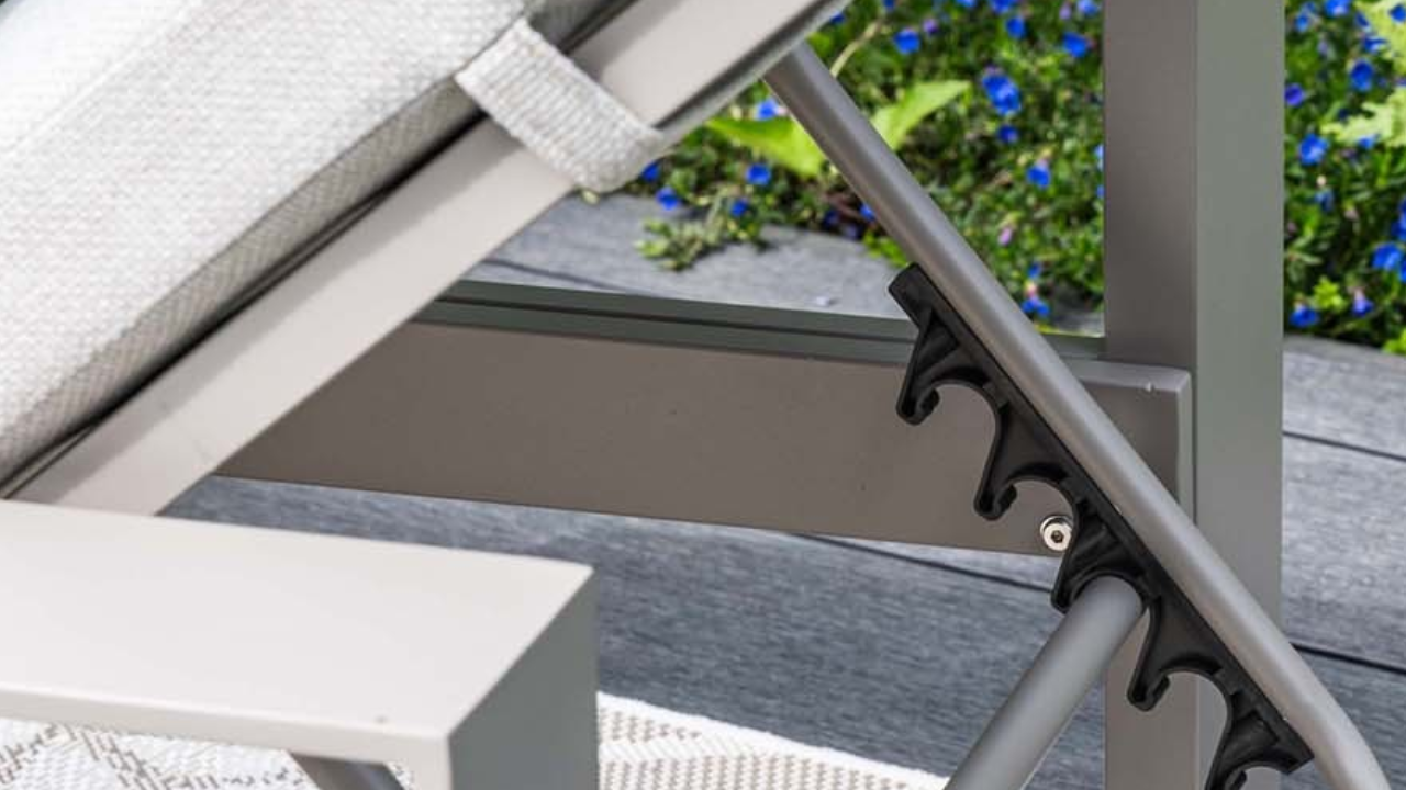 Ligbed materialen vergelijking: aluminium, teak of kunststof?