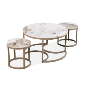 Set van ronde salontafels met keramisch tafelblad en metalen frame in beige tint.