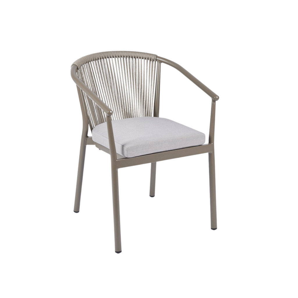 Moderne EDG tuinstoel met taupekleurig rope design en lichtgrijs kussen