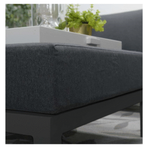 Close-up van hocker met reflex black kussen uit Lincoln loungeset